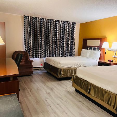 Mountain Inn Iron Mountain Bagian luar foto